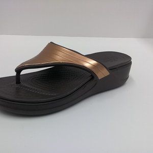 NWOT Women's Croc's Size W 8 Dual Crocs comfort Soft Rubber soles Pretty Bronze